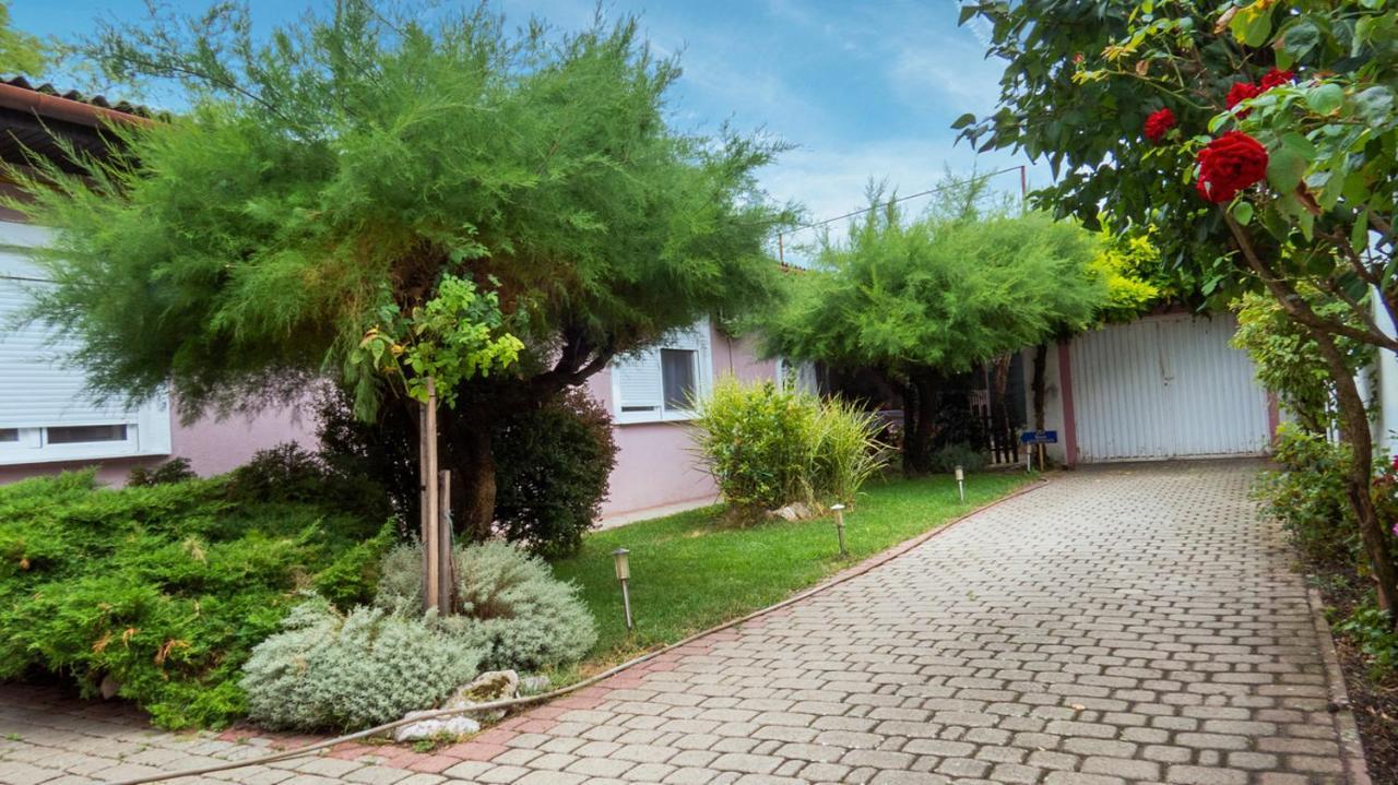 Ðakovo Apartman Ksenija מראה חיצוני תמונה
