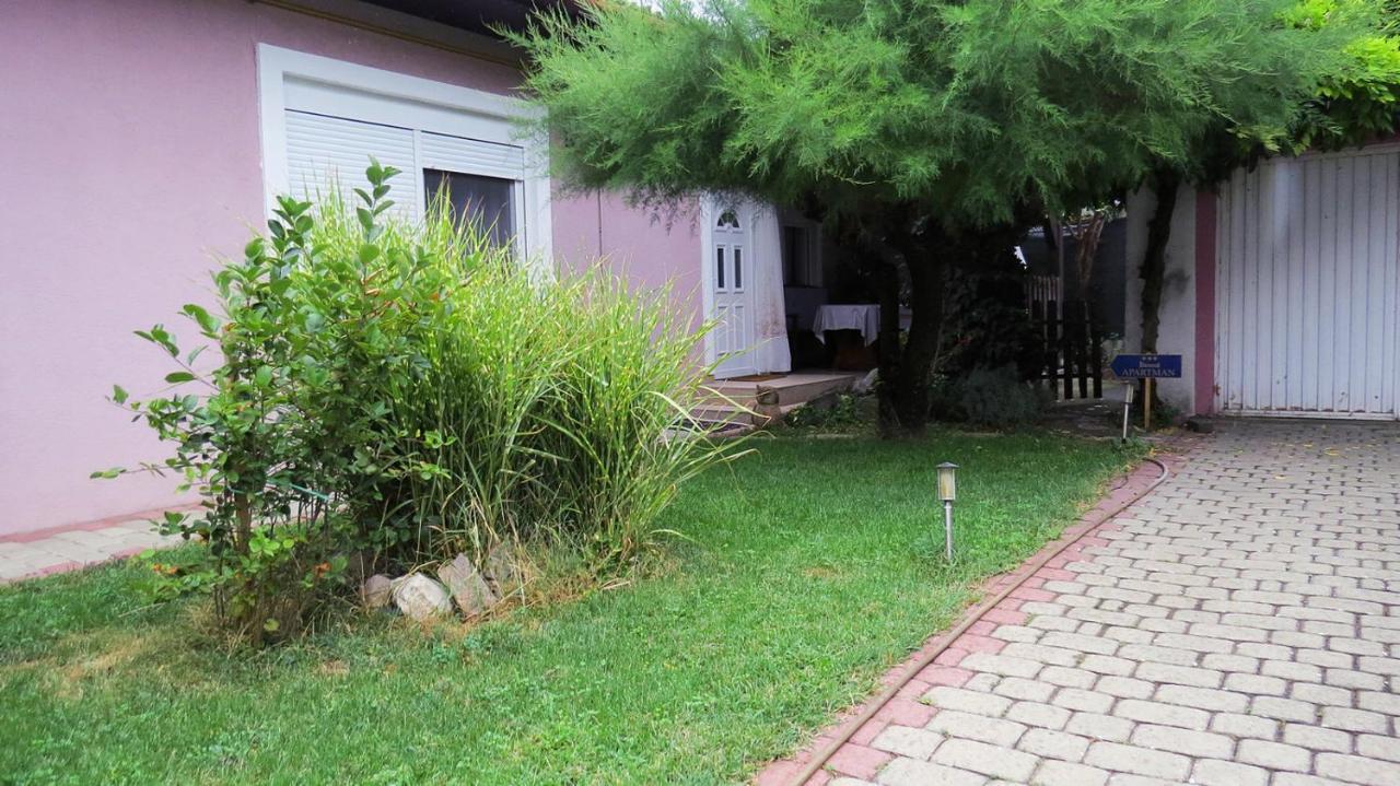 Ðakovo Apartman Ksenija מראה חיצוני תמונה
