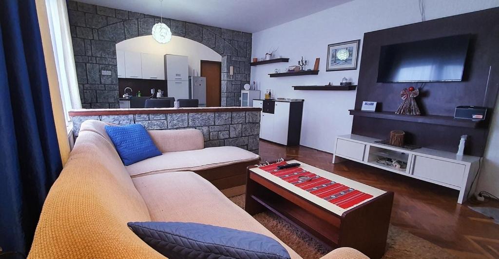 Ðakovo Apartman Ksenija מראה חיצוני תמונה